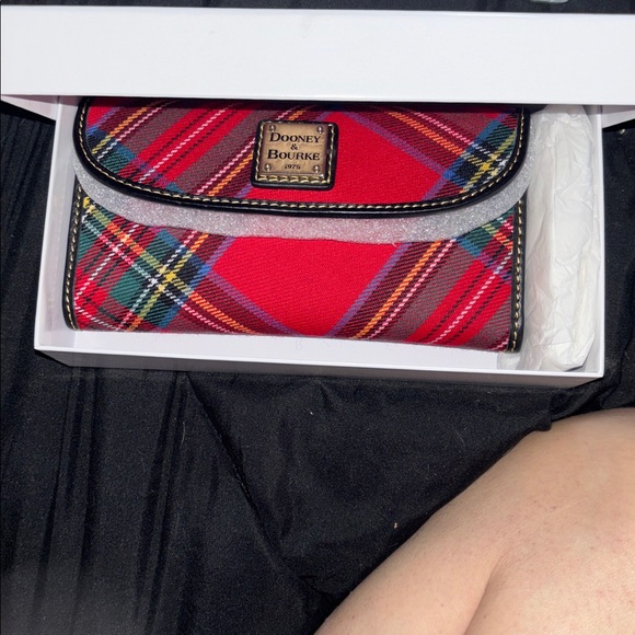 Dooney & Bourke Handbags - Dooney 🆕 Tartan Continental Clutch wallet red plaid woven cotton fabric